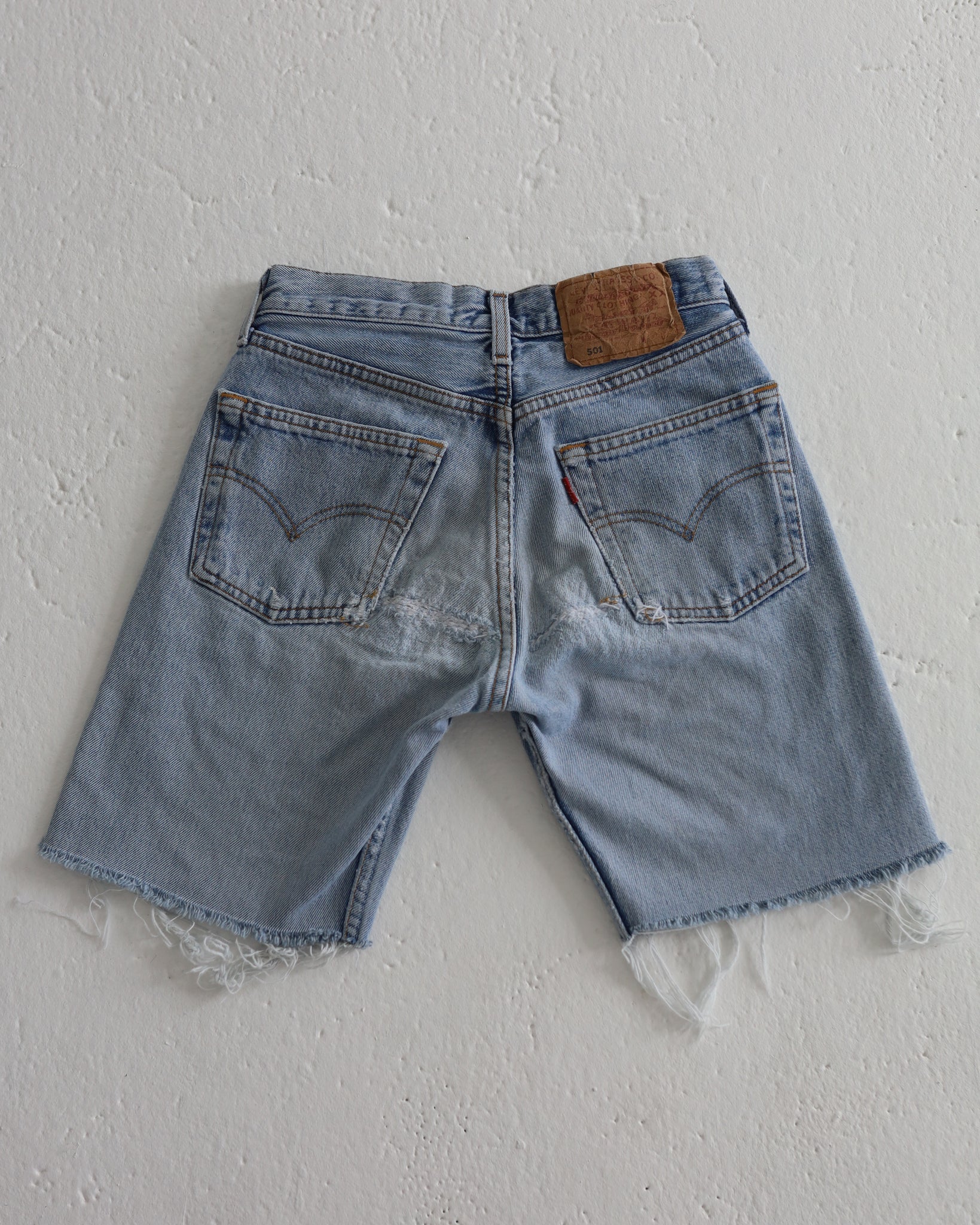 501 VINTAGE LEVI’S | SIZE 23